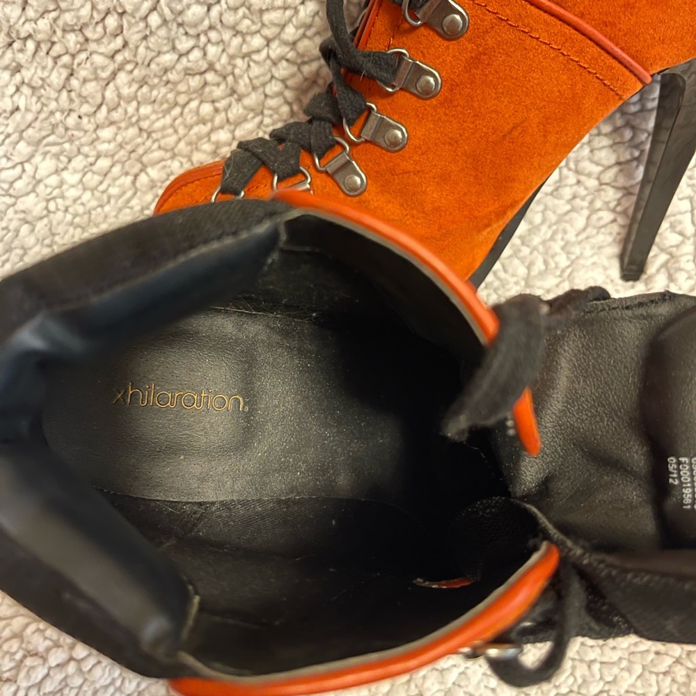 Fun fall boots! - Picture 4 of 6